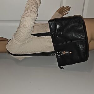 Fossil black leather medium size purse w/3 sections #75082 GUC